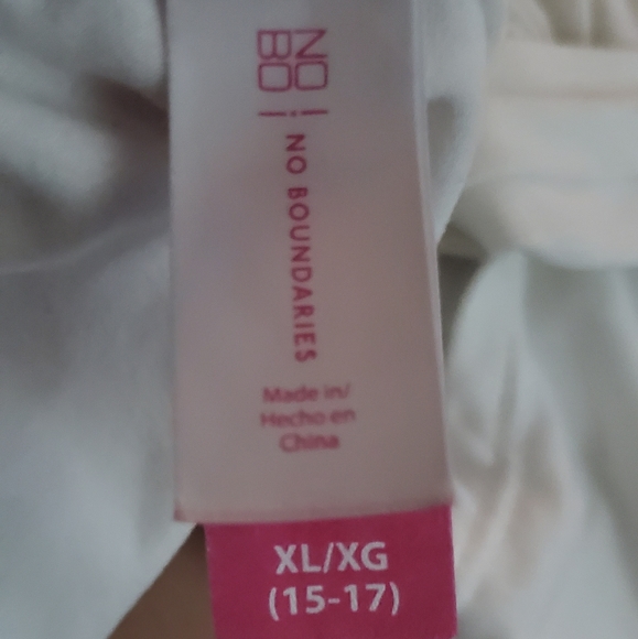 ๐ 3 for $15 Deal! ๐No boundaries white leopard print tank top XL - Picture 5 of 5